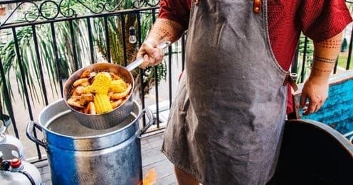 Shrimp Boil Cabaret and Culinary Experience - image 9